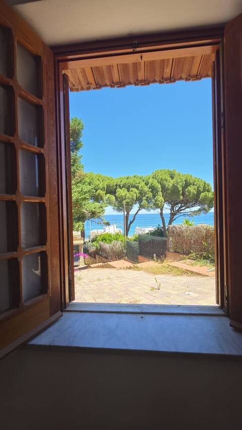 Villa indipendente in Vendita in provincia di Palermo