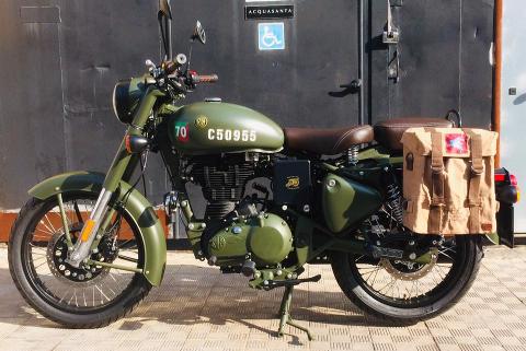 moto royal .jpg