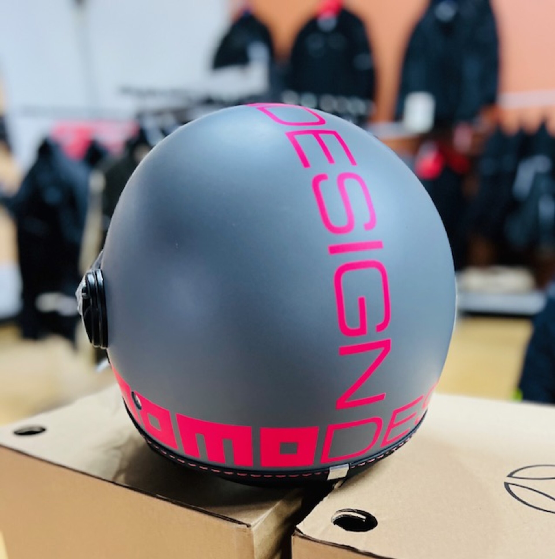 CASCO JET MOMODESIGN MOMODESIGN jet FGTR CLASSIC Fluo E2206 Grigio opaco / Fuxia fluo