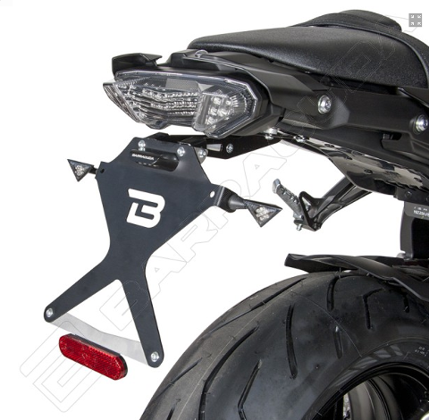 Kit Targa  Portatarga  Regolabile  Yamaha  MT 10 Barracuda Reclinabile Alluminio anodizzato nero con snodo in acciaio