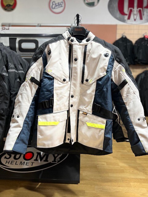 Giubbotto moto con protezioni MOORE Okami Pro grigio e nero