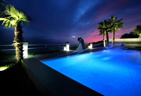 all'imbrunire in piscina ..al Paradiso di Milazzo