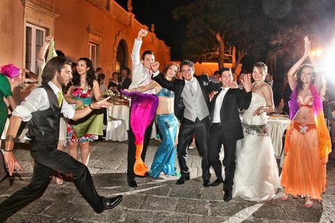 l'allegria di una bella serata di nozze...
