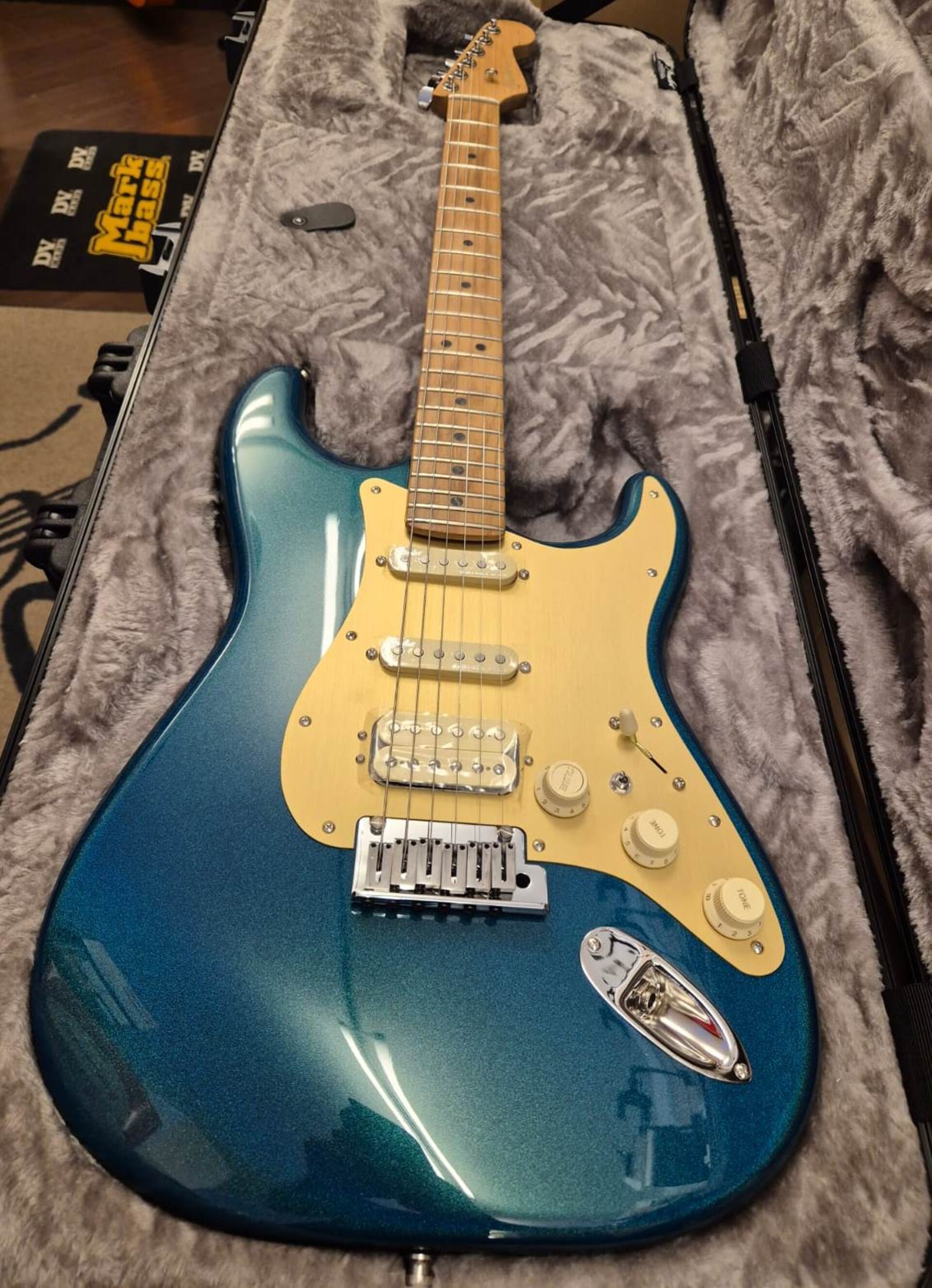 FENDER LTD AMERICAN ULTRA II STRATOCASTER HSS ROASTED MAPLE AURORA