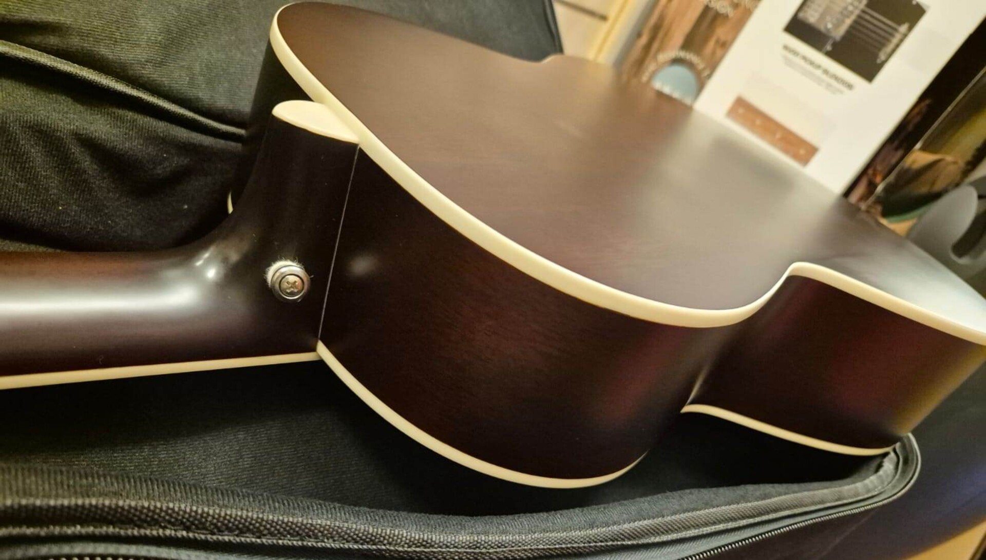 PRS SE P20E TONARE PARLOR TOBACCO SUNBURST