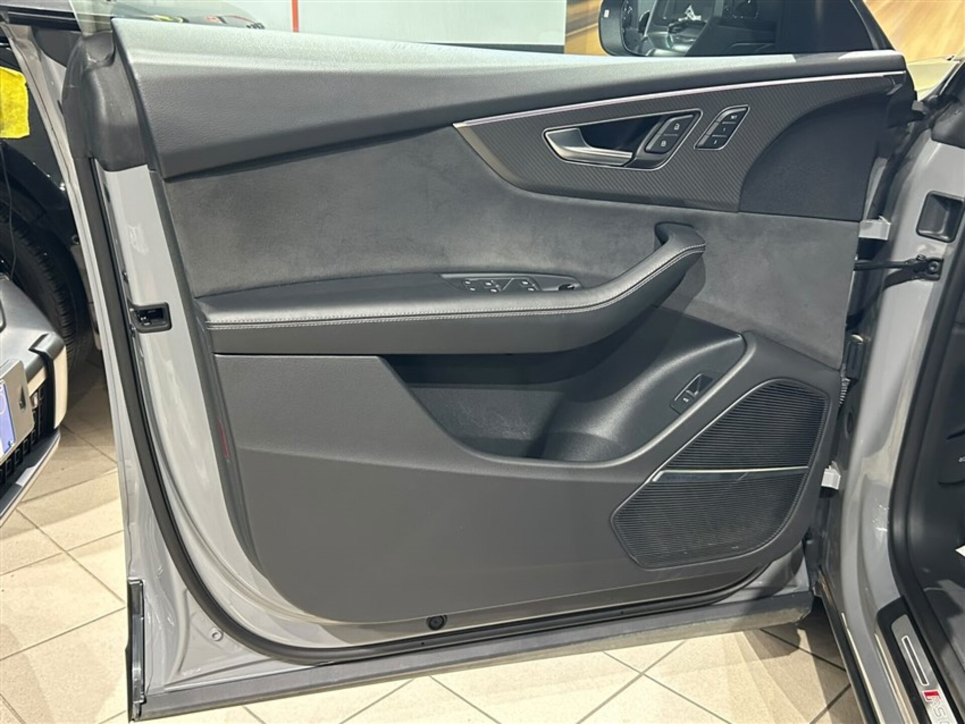 Audi RS Q8 4.0 mhev quattro tiptronic Elettrica / Benzina