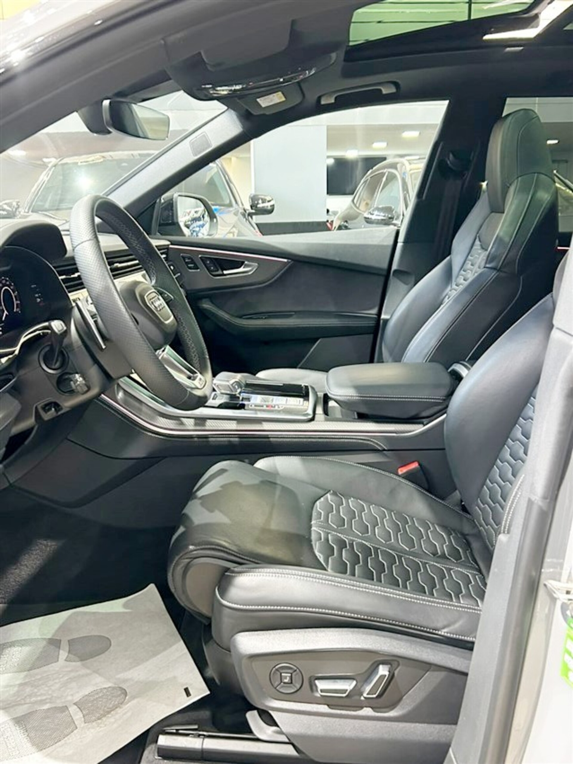 Audi RS Q8 4.0 mhev quattro tiptronic Elettrica / Benzina