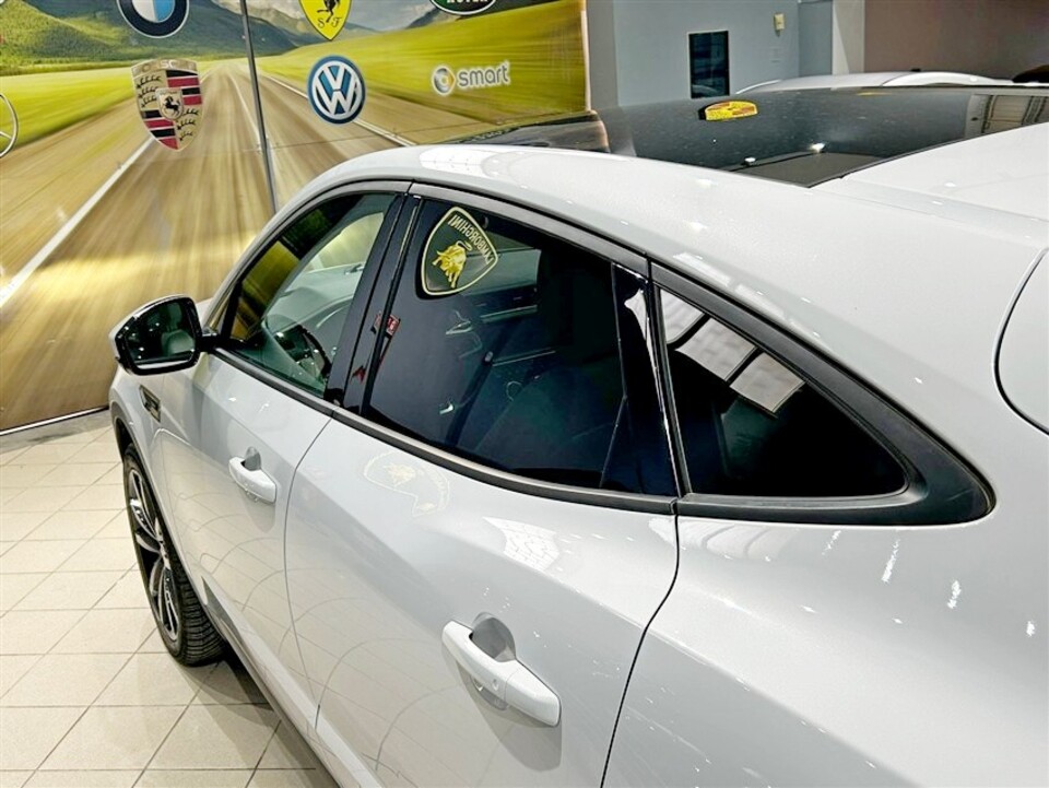 Jaguar E-Pace 2.0D 180 CV AWD aut. R-Dynamic SE Diesel