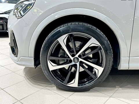 Audi Q3 SBK 40 2.0 TDI quattro Edition 200cv s-tronic Diesel