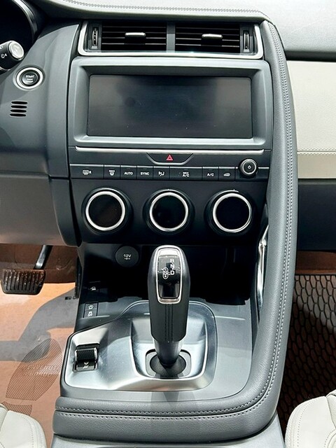 Jaguar E-Pace 2.0D 180 CV AWD aut. R-Dynamic SE Diesel