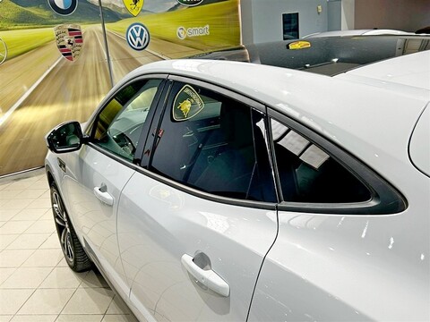 Jaguar E-Pace 2.0D 180 CV AWD aut. R-Dynamic SE Diesel