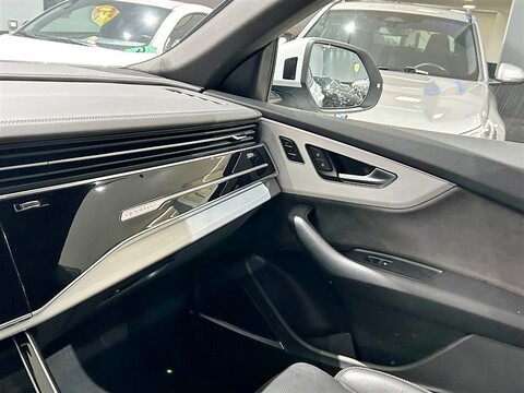 Audi Q8 50 3.0 tdi mhev Sport quattro tiptronic Elettrica / Diesel