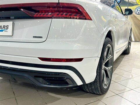 Audi Q8 50 3.0 tdi mhev Sport quattro tiptronic Elettrica / Diesel