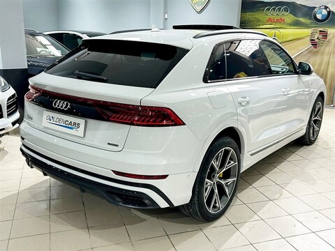 Audi Q8 50 3.0 tdi mhev Sport quattro tiptronic Elettrica / Diesel
