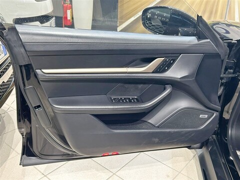 Porsche Taycan 4S Sport turismo Elettrica