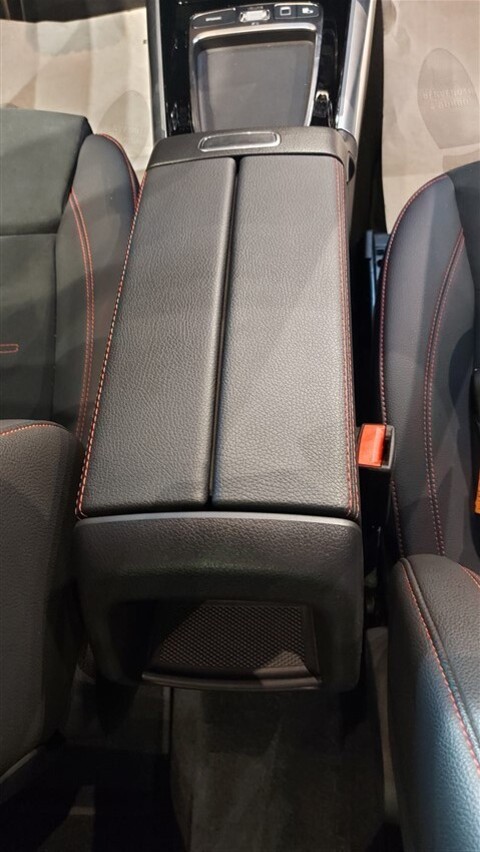 Mercedes-Benz GLA 200 D 200 d Automatic AMG Line Premium Plus Diesel