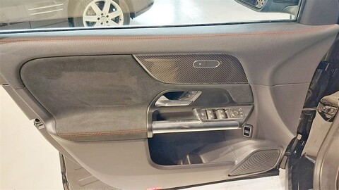 Mercedes-Benz GLA 200 D 200 d Automatic AMG Line Premium Plus Diesel