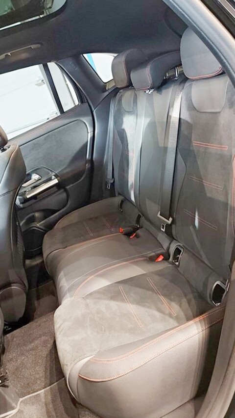 Mercedes-Benz GLA 200 D 200 d Automatic AMG Line Premium Plus Diesel