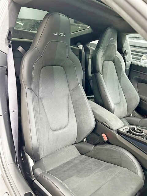 Porsche 911 Carrera GTS Elettrica / Benzina