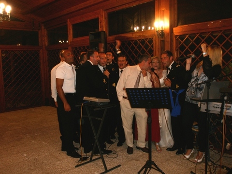 ...Si canta con gli sposi e gli amici!!