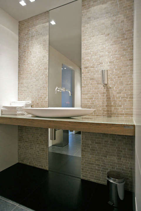 realizzazione top con lavabo appoggio