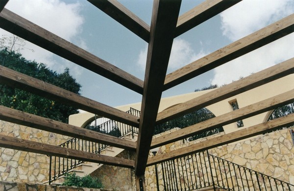 MONTAGGI E ASSEMBLAGGI DI STRUTTURE IN LEGNO - Corso Legnami Srl 