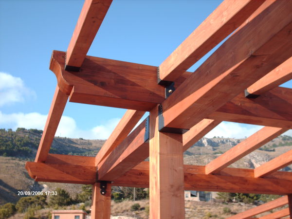 MONTAGGI E ASSEMBLAGGI DI STRUTTURE IN LEGNO - Corso Legnami Srl 