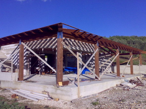 Tettoia in legno