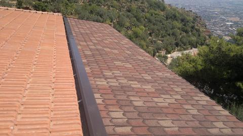 Copertura tetto con tegola canadese