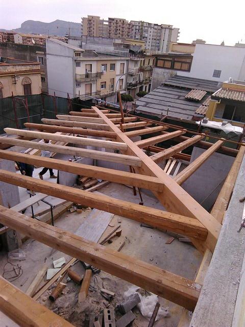 Copertura veranda con travi Uso Fiume