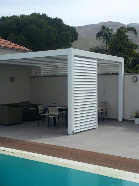 Gazebo Bianco con frangisole