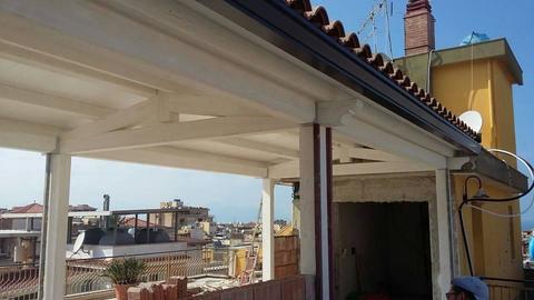 Copertura con capriate Bianco spazzolato