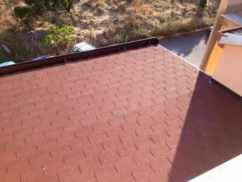 Copertura con Tegola Canadese rossa traditional