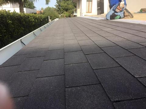 Copertura con Tegola Canadese Ardesia rettangolare.