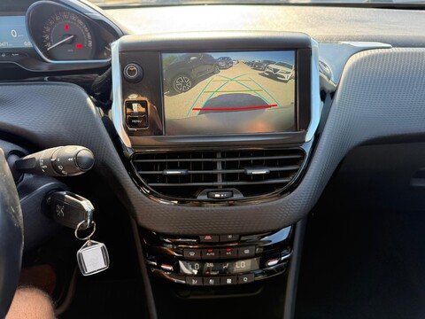 Peugeot 2008 1.5 Bluehdi Allure S&S 100 CV Diesel