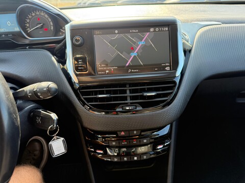 Peugeot 2008 1.5 Bluehdi Allure S&S 100 CV Diesel