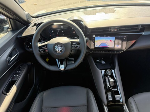 Alfa Romeo Junior 1.2 HYBRID 145CV EDCT6 SPECIALE MY25 Elettrica / Benzina