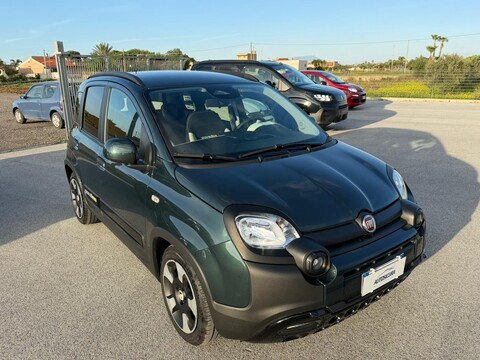 Fiat New Panda PANDINA 1.0 HYBRID S&S 70 CV CROSS MY25 Elettrica / Benzina