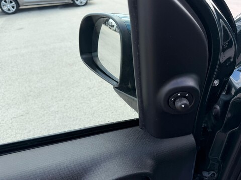 Fiat New Panda PANDINA 1.0 HYBRID S&S 70 CV CROSS MY25 Elettrica / Benzina