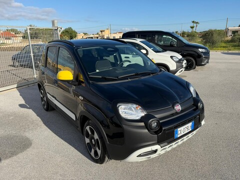 Fiat New Panda PANDINA 1.0 HYBRID S&S 70 CV CROSS MY25 Elettrica / Benzina
