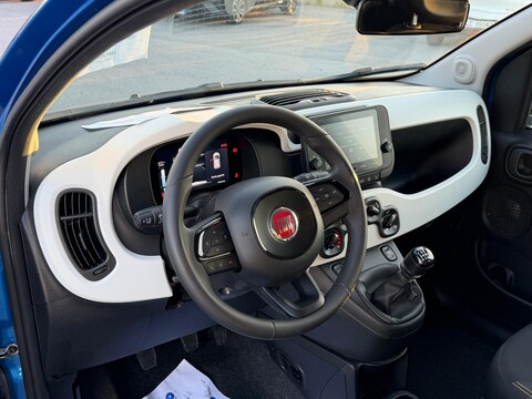 Fiat New Panda PANDINA 1.0 HYBRID S&S 70 CV CROSS MY25 Elettrica / Benzina