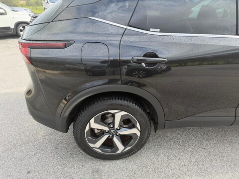 Nissan Qashqai 1.3 DIG-T MHEV 140 CV N-CONNECTA Elettrica / Benzina