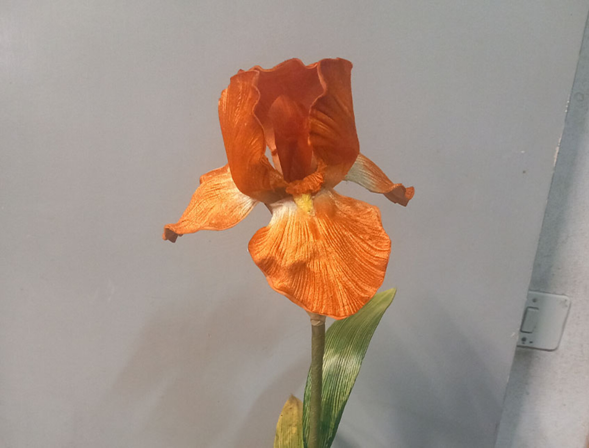Iris Artificiale Singolo H 100- Sconti per Fioristi e Aziende . - in velluto