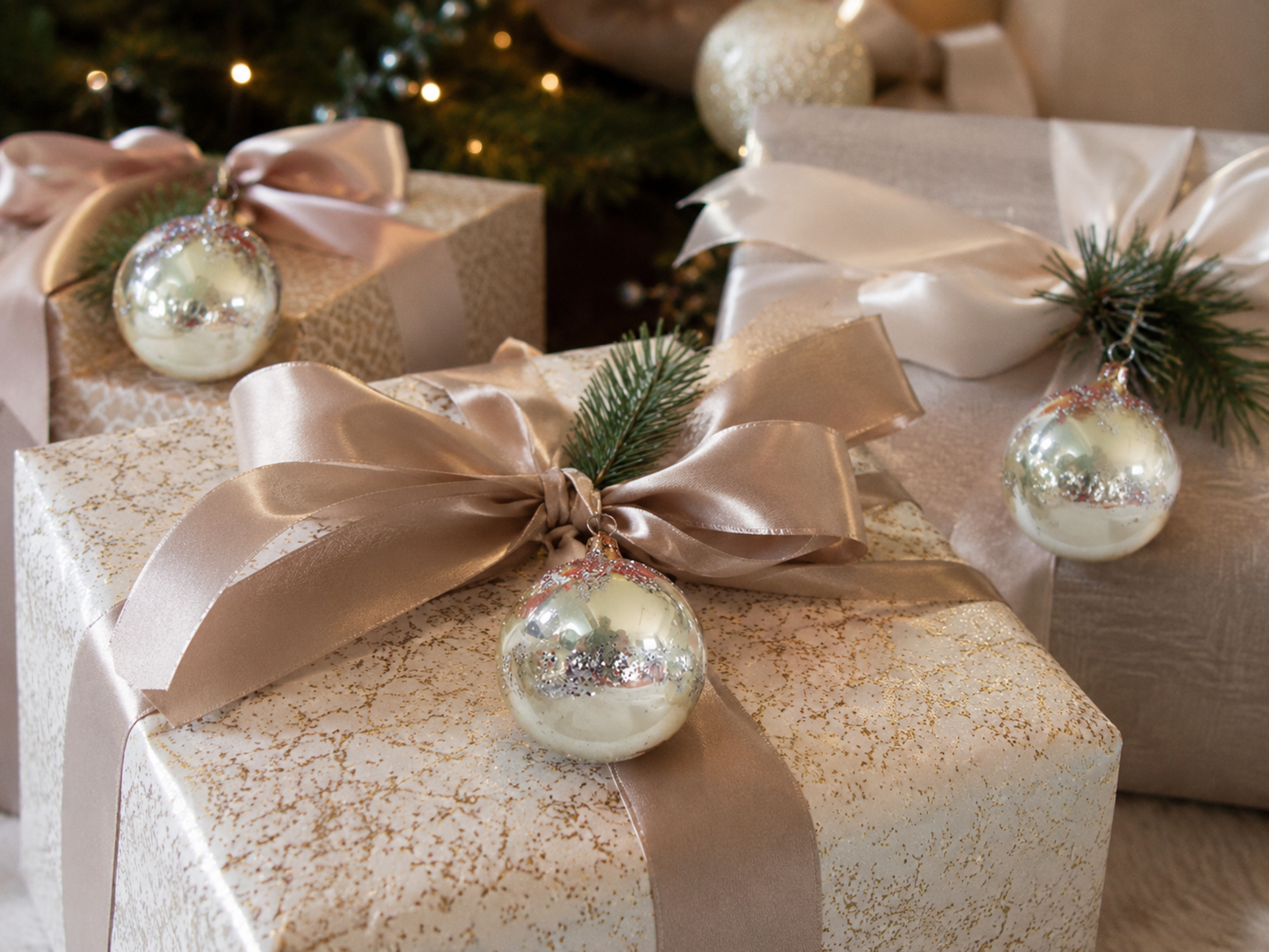 Palline in vetro dm. 4 - Sconto per Fioristi e Aziende - Iridate x 12con glitter