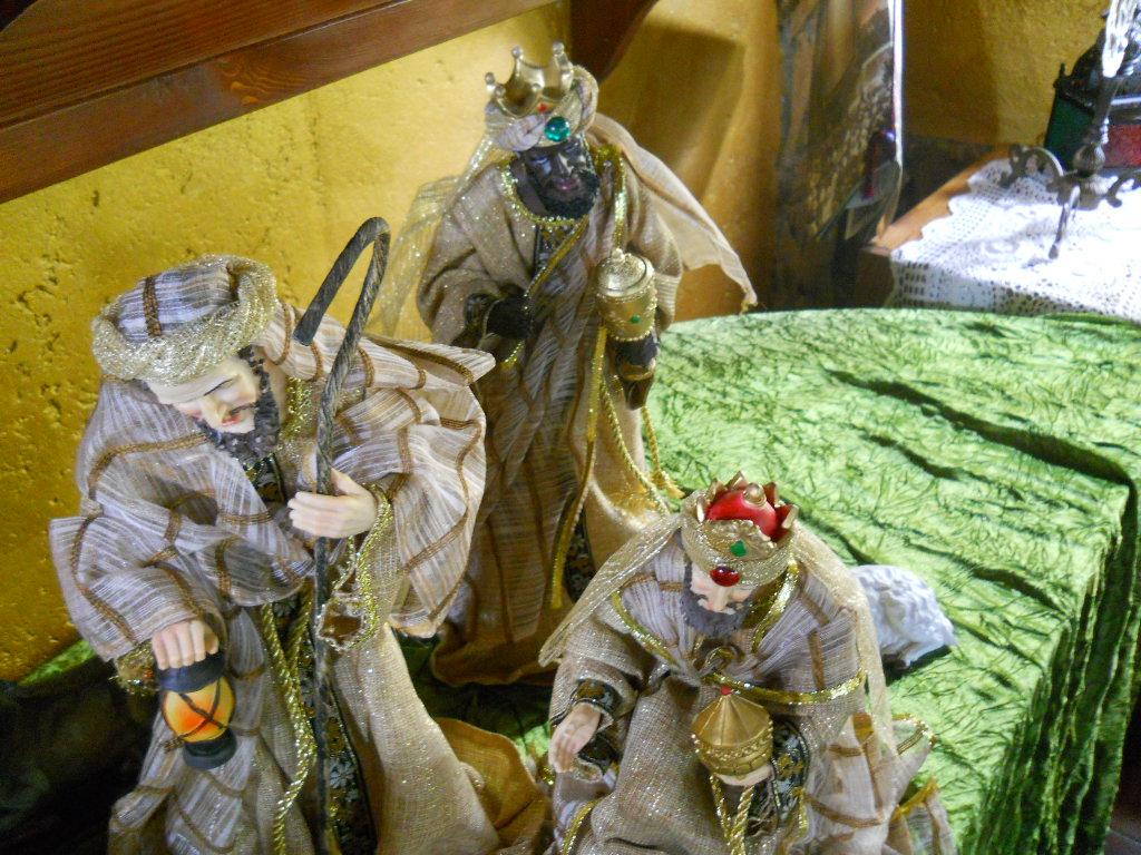 Natività H 41 con 10 soggetti - Sconti per Fioristi e Aziende - in ceramica