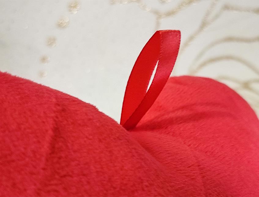 Cuscino Cuore Ti Amo in Velluto Rosso cm.29 Articolo per S. Valentino - Sconti per Fioristi e Aziende