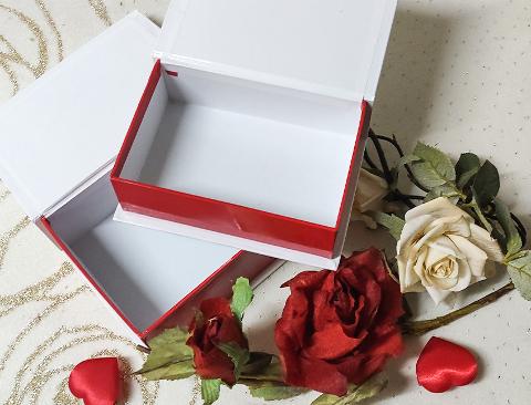 Scatole x 2 con cuore - Sconti per Fioristi e Aziende - Adatto x San Valentino