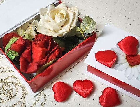 Scatole x 2 con cuore - Sconti per Fioristi e Aziende - Adatto x San Valentino