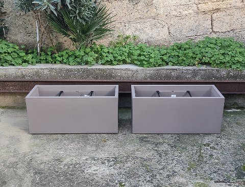 Fioriera retta H 33 Tortora - Sconti per Fioristi e Aziende . - in ABS Larga