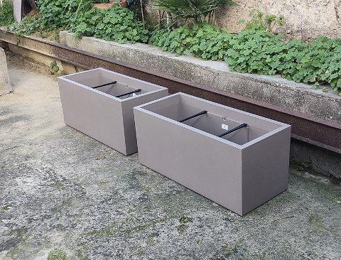 Fioriera retta H 33 Tortora - Sconti per Fioristi e Aziende . - in ABS Larga